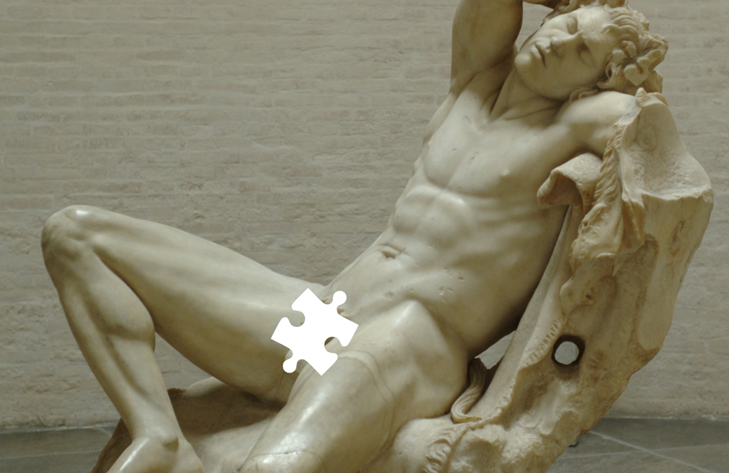 statue-grec-homme-nu-cache-sexe